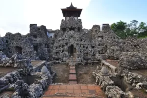 Destinasi Wisata Menarik di Cirebon yang Harus Kamu Kunjungi untuk Liburan